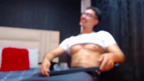 Thomas Turner online show from 09-11-25, 11:16