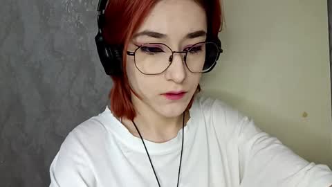 Snapshot of thomasvicknair chatting on 12-02-25, 12:10 Lina online show from 12-02-25, 12:10