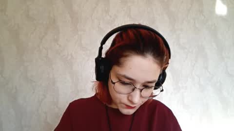 Snapshot of thomasvicknair chatting on 12-14-25, 08:20 Lina online show from 12-14-25, 08:20