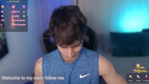 Snapshot of thomklein chatting on 11-05-25, 07:25 Thom Klein online show from 11-05-25, 07:25