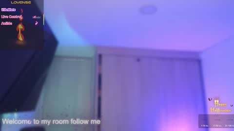 Snapshot of thomklein chatting on 11-06-25, 07:04 Thom Klein online show from 11-06-25, 07:04