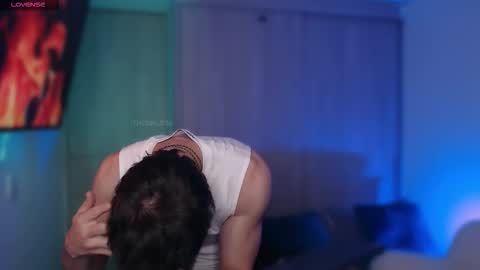 Snapshot of thomklein chatting on 11-08-25, 07:01 Thom Klein online show from 11-08-25, 07:01