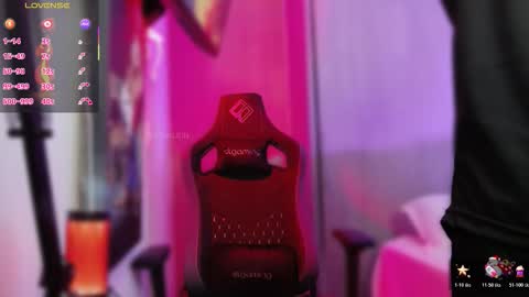 Snapshot of thomklein chatting on 11-19-25, 09:09 Thom Klein online show from 11-19-25, 09:09