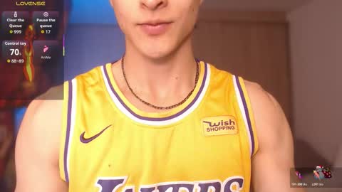 Snapshot of thomklein chatting on 01-16-26, 07:29 Thom Klein online show from 01-16-26, 07:29