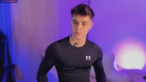 Snapshot of thomklein chatting on 02-06-26, 07:39 Thom Klein online show from 02-06-26, 07:39