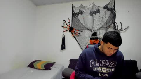 thomson_hot01 online show from 10-31-25, 06:14