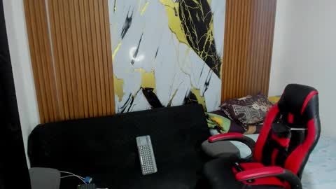 Snapshot of thomson_hot01 chatting on 01-08-26, 05:21 thomson_hot01 online show from 01-08-26, 05:21