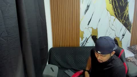 Snapshot of thomson_hot01 chatting on 01-16-26, 05:22 thomson_hot01 online show from 01-16-26, 05:22