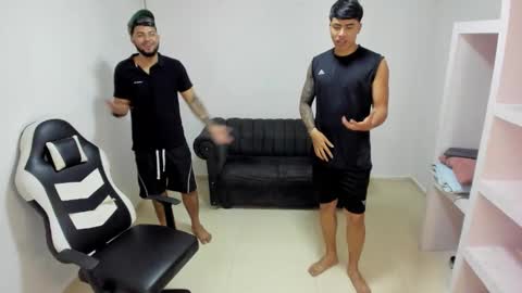 Snapshot of thomson_hot01 chatting on 02-15-26, 05:04 thomson_hot01 online show from 02-15-26, 05:04