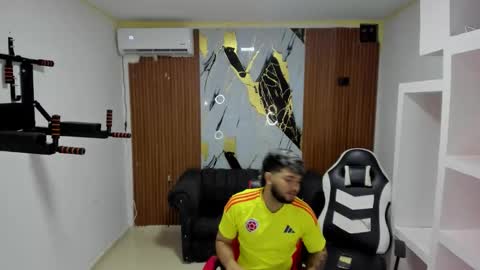 Snapshot of thomson_hot01 chatting on 03-11-26, 06:08 thomson_hot01 online show from 03-11-26, 06:08