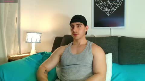 Snapshot of thomylov chatting on 09-10-25, 04:23 thomylov online show from 09-10-25, 04:23