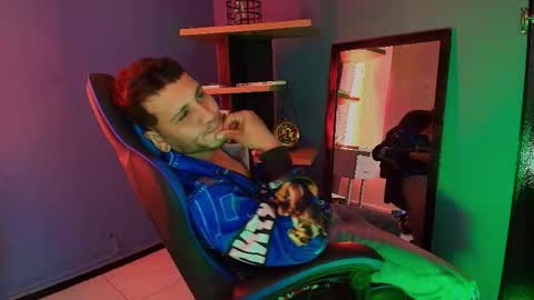 Snapshot of thonixxx_mr chatting on 02-24-26, 10:30 Thonixxx mr online show from 02-24-26, 10:30