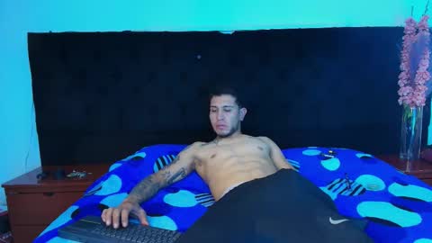 Snapshot of thonixxx_mr chatting on 03-07-26, 03:03 Thonixxx mr online show from 03-07-26, 03:03