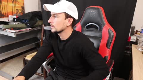 Snapshot of thony_grey chatting on 12-01-24, 08:20 Thony Grey online show from 12-01-24, 08:20