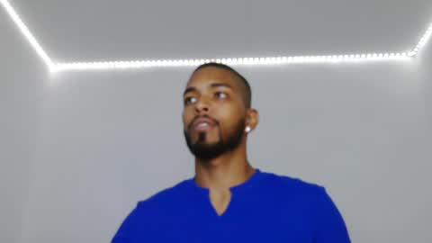 Snapshot of thonymaster chatting on 02-15-25, 03:52 thonyy online show from 02-15-25, 03:52