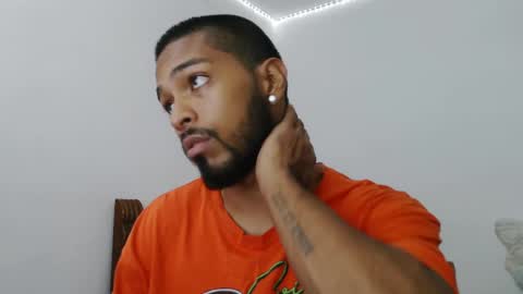 Snapshot of thonymaster chatting on 02-23-25, 03:24 thonyy online show from 02-23-25, 03:24