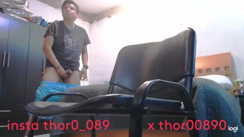 Snapshot of thor0200 chatting on 10-12-25, 11:26 thor0200 online show from 10-12-25, 11:26