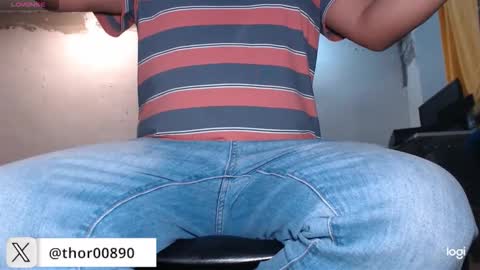 Snapshot of thor0200 chatting on 11-25-25, 03:28 thor0200 online show from 11-25-25, 03:28