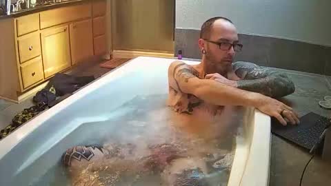 thor1892 online show from 10-31-25, 05:03