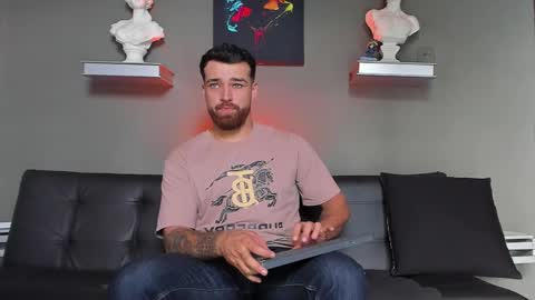 Snapshot of thor_evans chatting on 10-29-25, 08:43 thor_evans online show from 10-29-25, 08:43