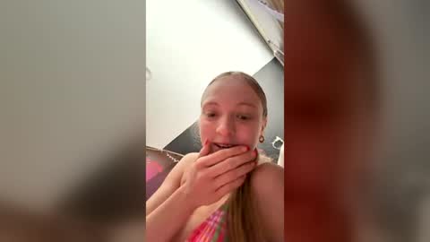 Snapshot of thornablyss chatting on 06-11-26, 04:38 thornablyss online show from 06-11-26, 04:38