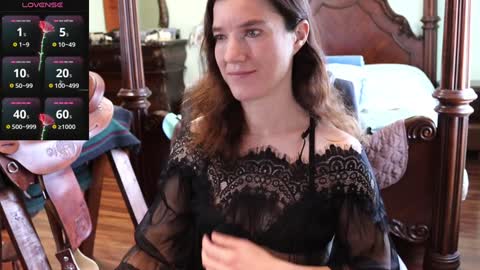 Snapshot of thornbury_rose chatting on 01-30-25, 07:04 ThornburyRose online show from 01-30-25, 07:04