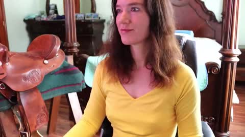 ThornburyRose online show from 02-10-26, 07:07