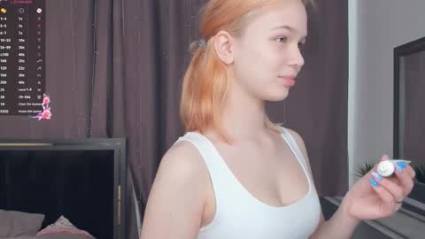 Snapshot of thousand_desires chatting on 03-14-26, 10:32 Lynn online show from 03-14-26, 10:32