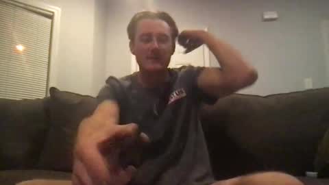 Snapshot of threetwothedome chatting on 10-25-25, 12:40 threetwothedome online show from 10-25-25, 12:40