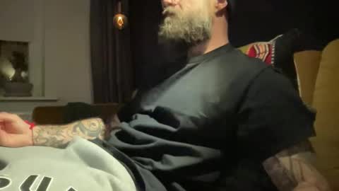 Snapshot of throatface_killah chatting on 10-14-25, 07:14 throatface_killah online show from 10-14-25, 07:14