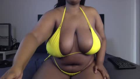 Snapshot of throatgoat2121 chatting on 11-17-25, 06:19 throatgoat2121 online show from 11-17-25, 06:19