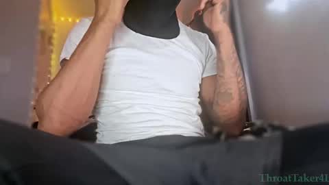 Snapshot of throattaker4l_ chatting on 02-12-26, 09:26 ThroatTaker4l online show from 02-12-26, 09:26