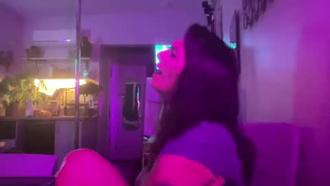 Snapshot of throatyygoat chatting on 09-24-25, 02:59 throatyygoat online show from 09-24-25, 02:59