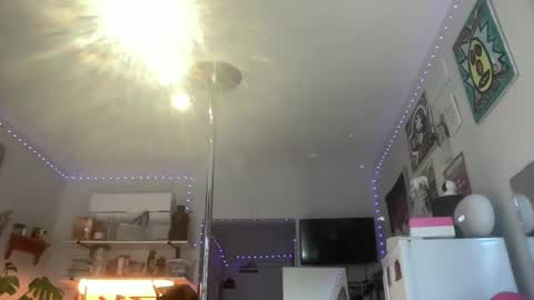 Snapshot of throatyygoat chatting on 10-04-25, 06:50 throatyygoat online show from 10-04-25, 06:50