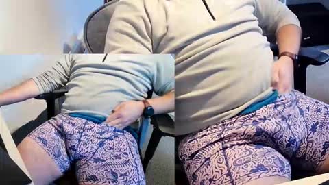 Snapshot of throbbingbrain chatting on 01-08-26, 10:06 Rob online show from 01-08-26, 10:06