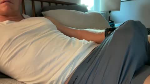 Throbbinhood online show from 10-25-25, 03:18