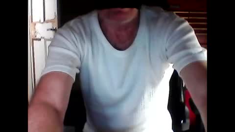 Snapshot of throubingcock chatting on 11-27-25, 06:43 throubingcock online show from 11-27-25, 06:43