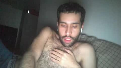 Snapshot of throwawayyourgun chatting on 12-28-24, 02:33 Luka online show from 12-28-24, 02:33