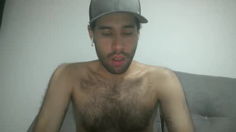 Snapshot of throwawayyourgun chatting on 01-20-25, 03:50 Luka online show from 01-20-25, 03:50