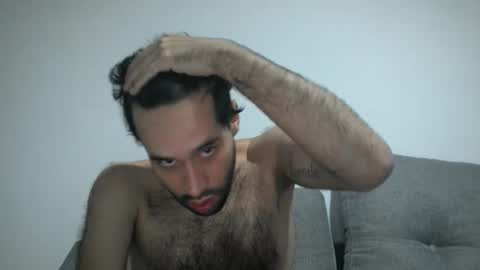 Snapshot of throwawayyourgun chatting on 01-23-25, 09:18 Luka online show from 01-23-25, 09:18