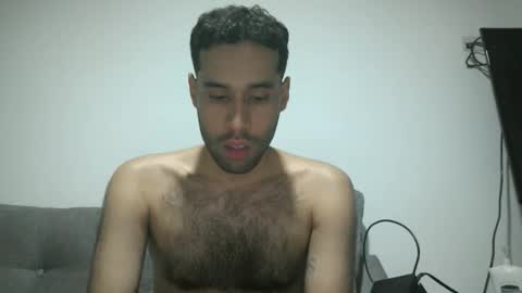 Snapshot of throwawayyourgun chatting on 02-08-25, 03:08 Luka online show from 02-08-25, 03:08