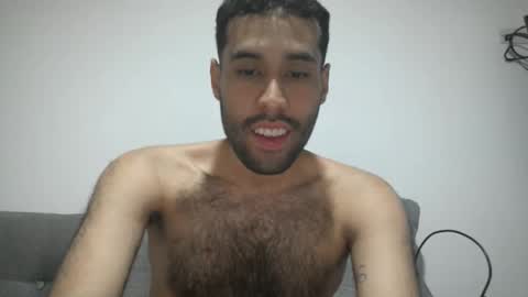 Snapshot of throwawayyourgun chatting on 02-11-25, 02:57 Luka online show from 02-11-25, 02:57