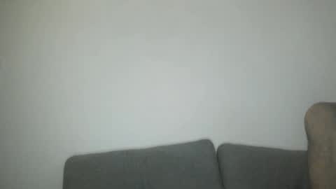 Snapshot of throwawayyourgun chatting on 09-28-25, 04:45 Luka online show from 09-28-25, 04:45