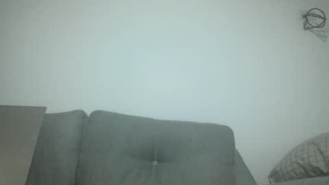 Snapshot of throwawayyourgun chatting on 10-12-25, 05:12 Luka online show from 10-12-25, 05:12