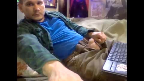 Snapshot of thunder8u42 chatting on 04-03-26, 02:48 thunder8u42 online show from 04-03-26, 02:48