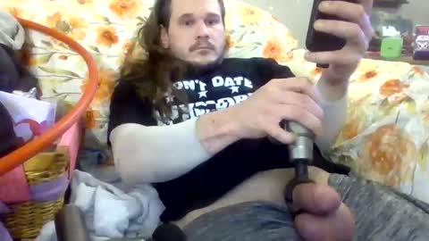 Snapshot of thunder8u42 chatting on 04-25-26, 02:36 thunder8u42 online show from 04-25-26, 02:36