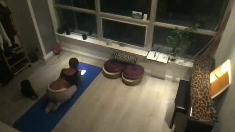 tia_fox online show from 10-22-25, 08:14