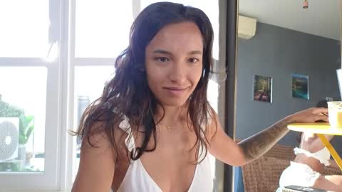 Snapshot of tia_j chatting on 05-23-26, 04:39 tia_j online show from 05-23-26, 04:39