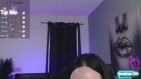 Tia Bella online show from 10-06-25, 10:51