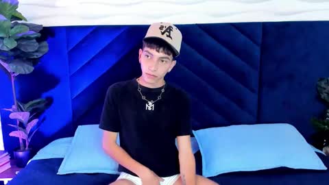 Snapshot of tiam_muller chatting on 10-14-25, 03:40 Tiam Muller online show from 10-14-25, 03:40